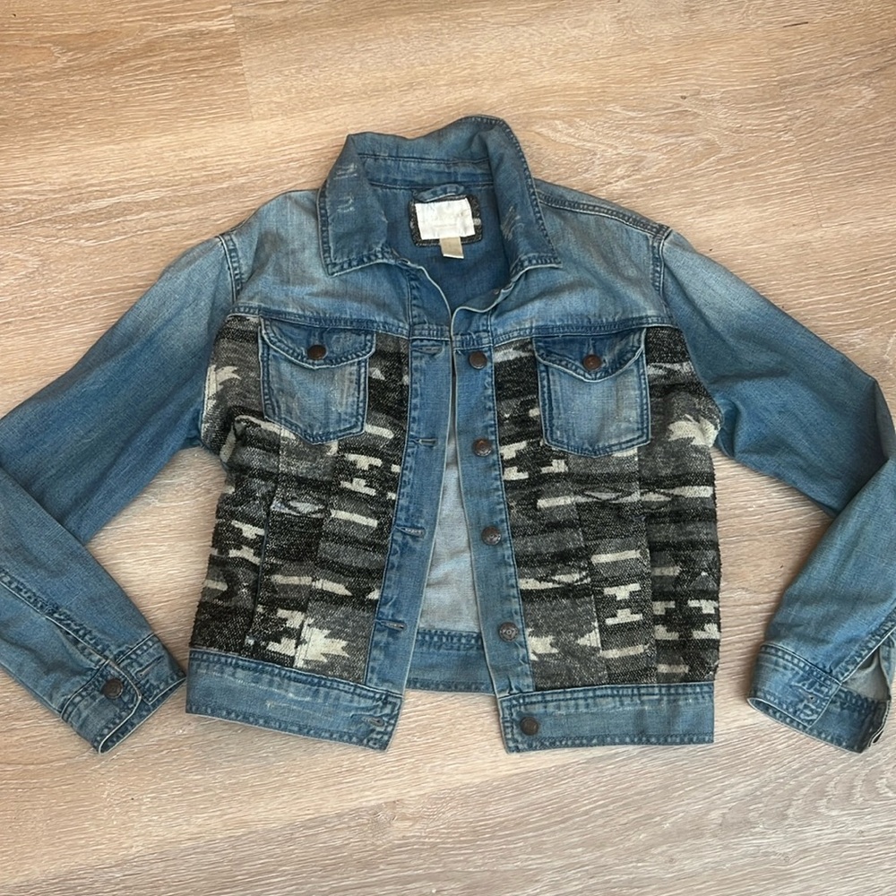 Forever 21 Premium Denim Aztec Tribal Jean Jacket Black Gray White Inlay Unique